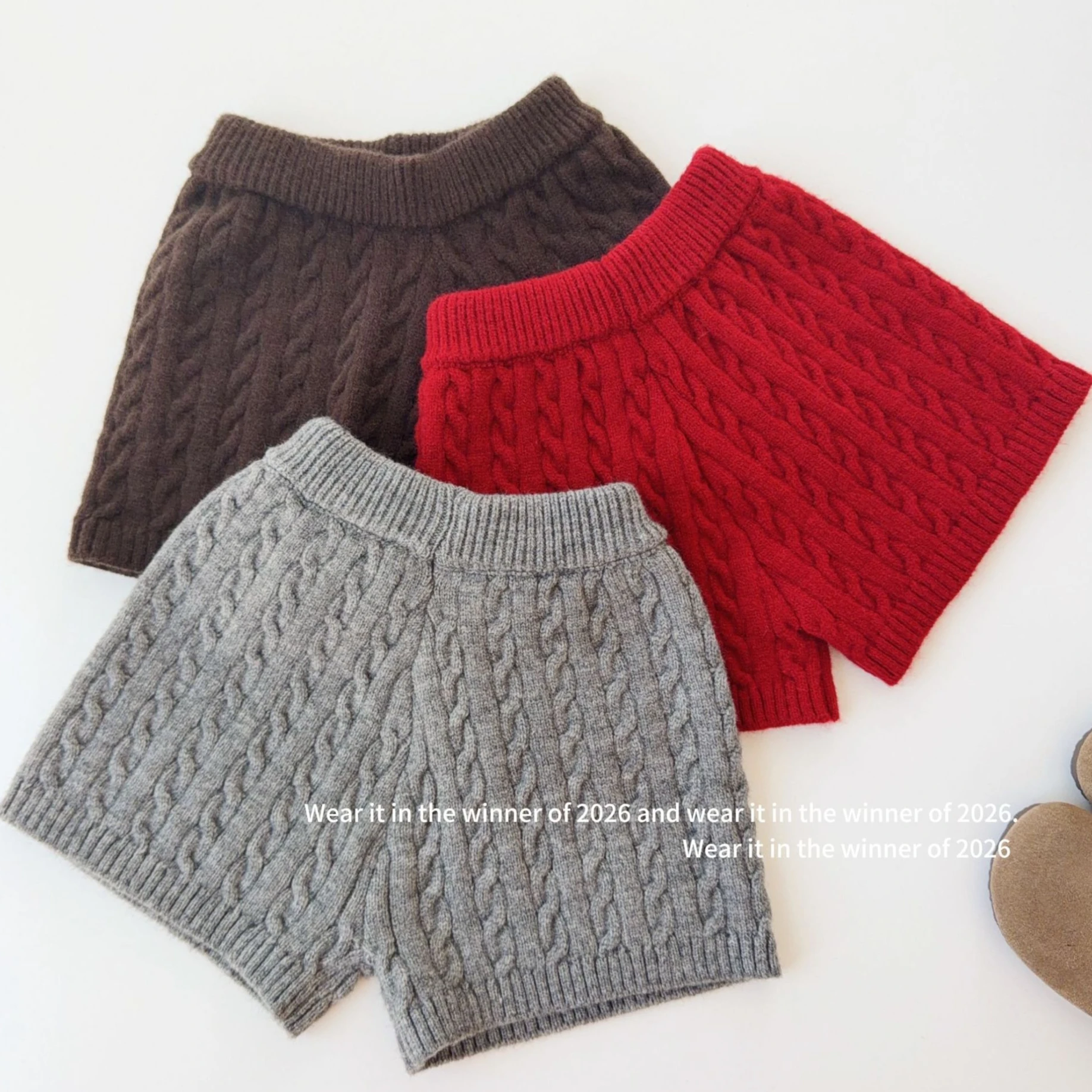 Girls Pants 2026 Autumn and Winter New Children's Clothing Korean Style Girls Baby Casual Soft Waxy Loose Twist Knit Shorts