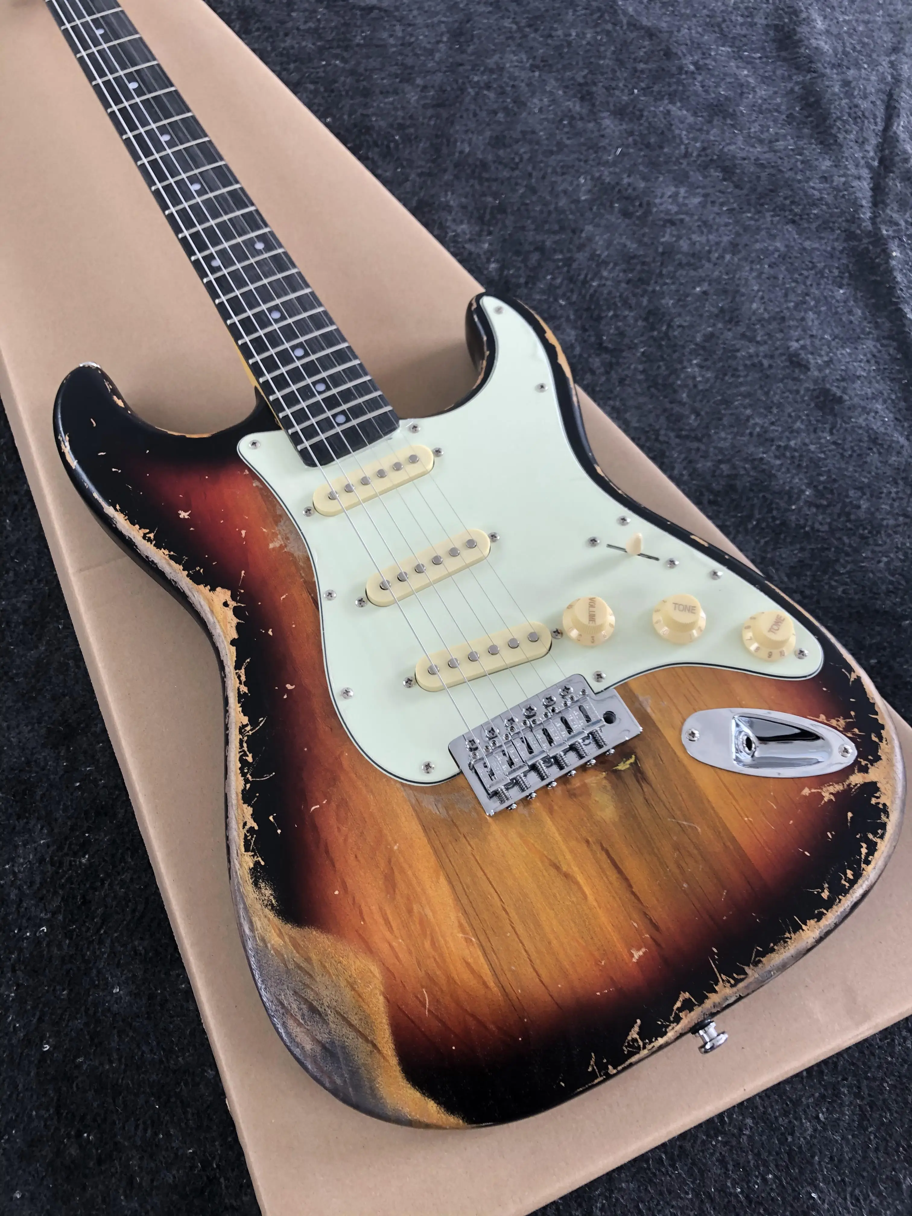 Heavy Relic sunburst Color Alder Maple Neck Rosewood Replica Guitars High Quality Electric Guitar custom Instrument Musical