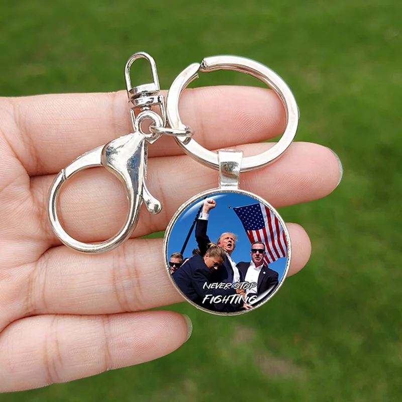 Never Stop Fighting Trump 2024 Key Chains Make America Great Again US Flag Picture Glass Dome Pendant Key Ring Holder Gift