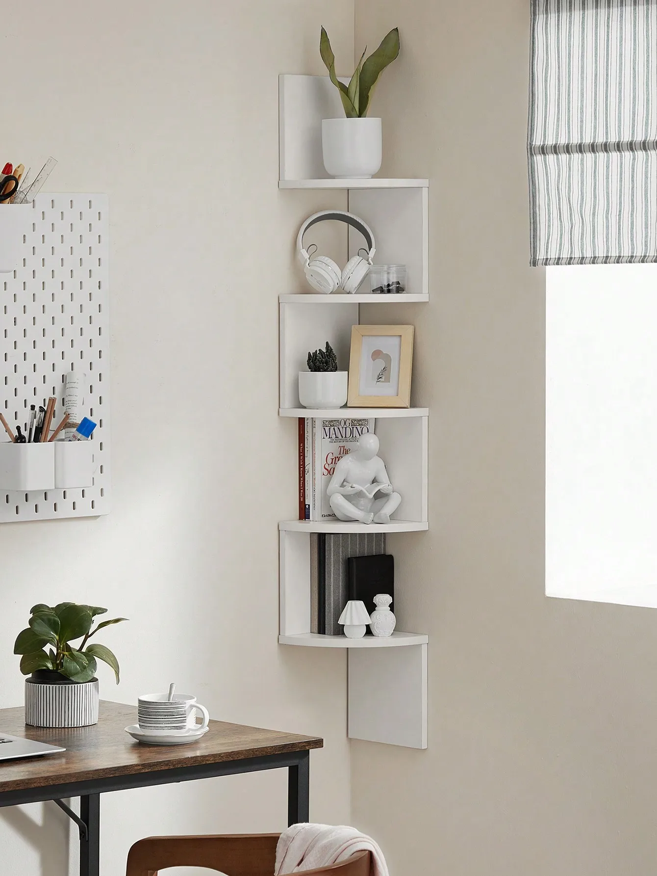 VASAGLE Étagère d’Angle Murale, Étagère de Rangement à 5 Niveaux, Étagère à Plantes, pour Chambre à Coucher, Salon, Salle de Bain, Bureau à Domicile, Blanc Nuage