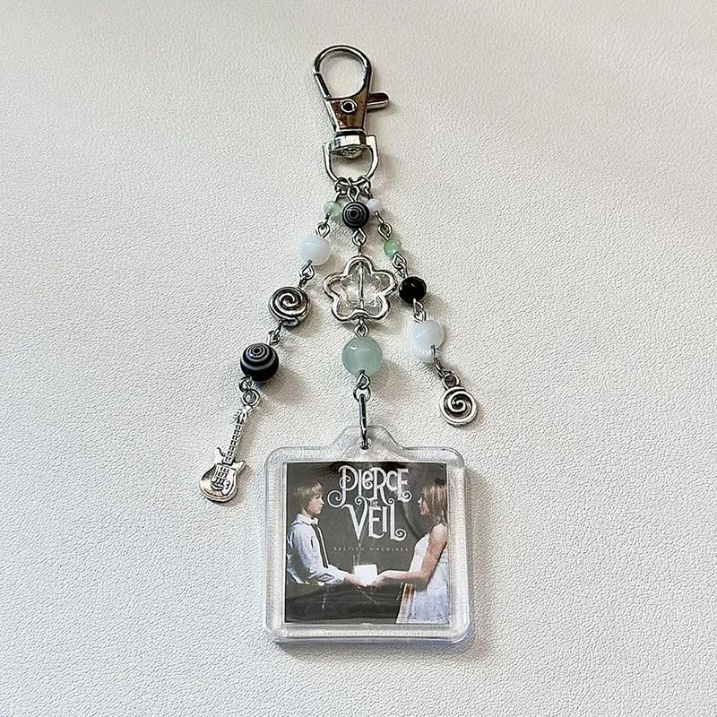 Porte-clés en acrylique avec couverture d'album Pierce The Veil, breloque guitare perlée, pendentif pour sac à dos groupe de rock