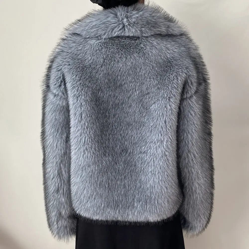 Women's Plus Size Winter Fur Coat Fox Large Lapel Loose Short Top Elegant Warmth for Cold Weather