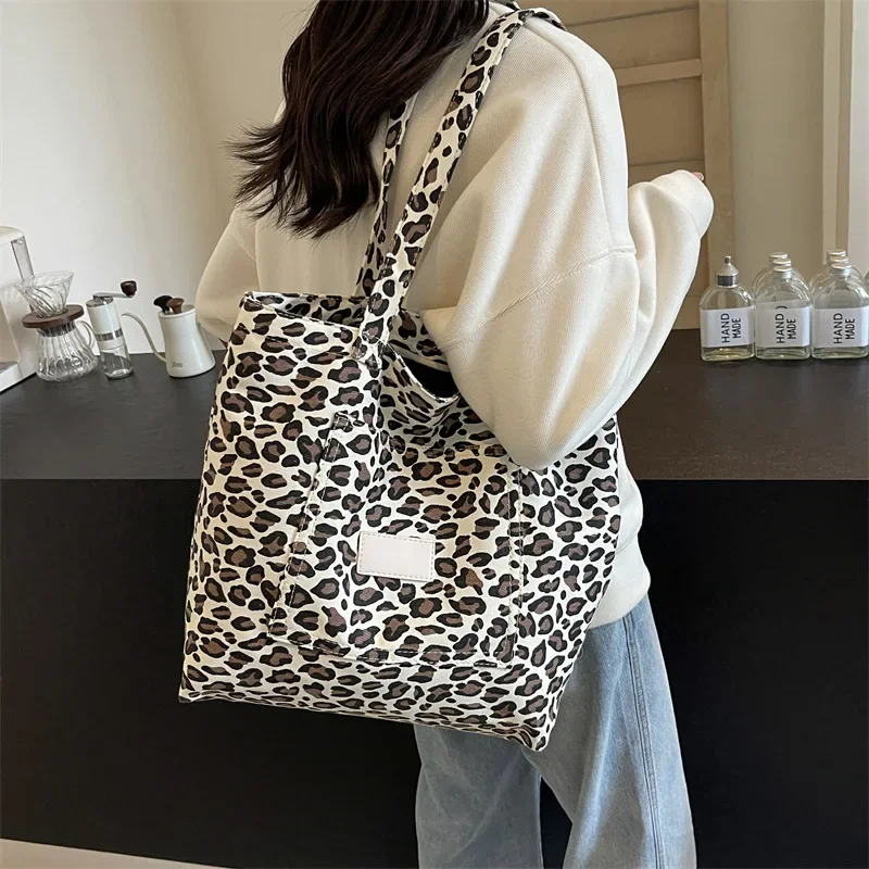 Vintage Fashion Leopard Print Canvas Bag College Style Wszechstronna torba na ramię o dużej pojemności w obcym stylu Tote Bag