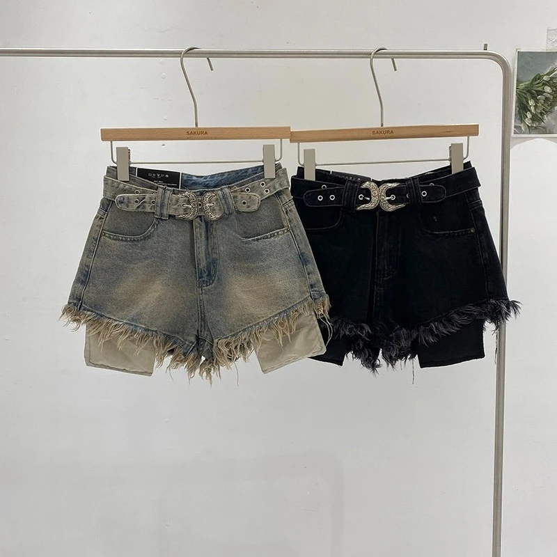 

Retro High Waist Slim Fit Wide-Leg Denim Shorts with Belt 2025 Ladies New Versatile Unique Niche Design Sexy Trendy Pants
