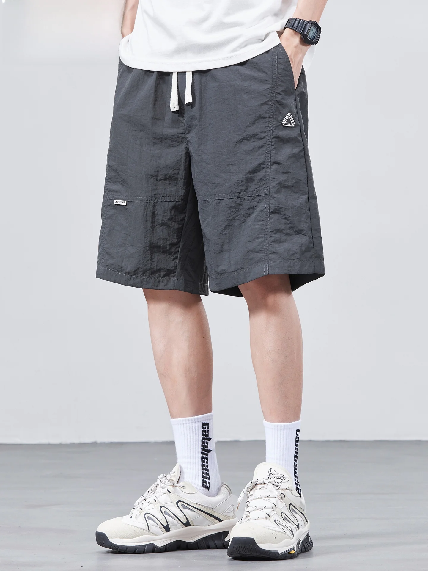 

New Men's Casual Ice Silk ort Pants Summer Thin Loose Straight Leg Qui Dry Cool Feeling Sport High Street Five-Quarter Pants