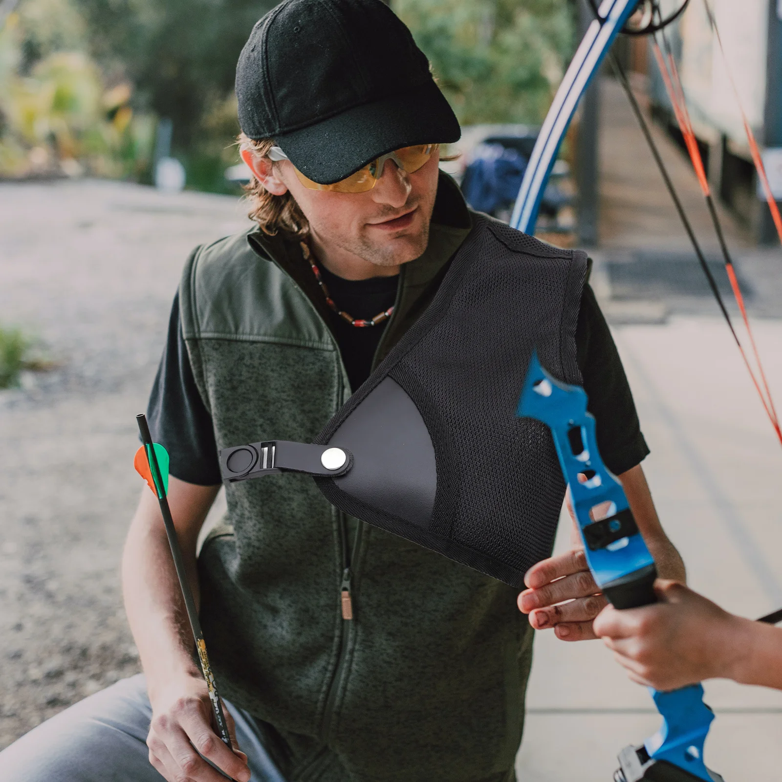 

1pc Archery Chest Protector Nylon Breathable Adjustable Sports Protective Clothing Accessory Gear Archery Hunting Protective