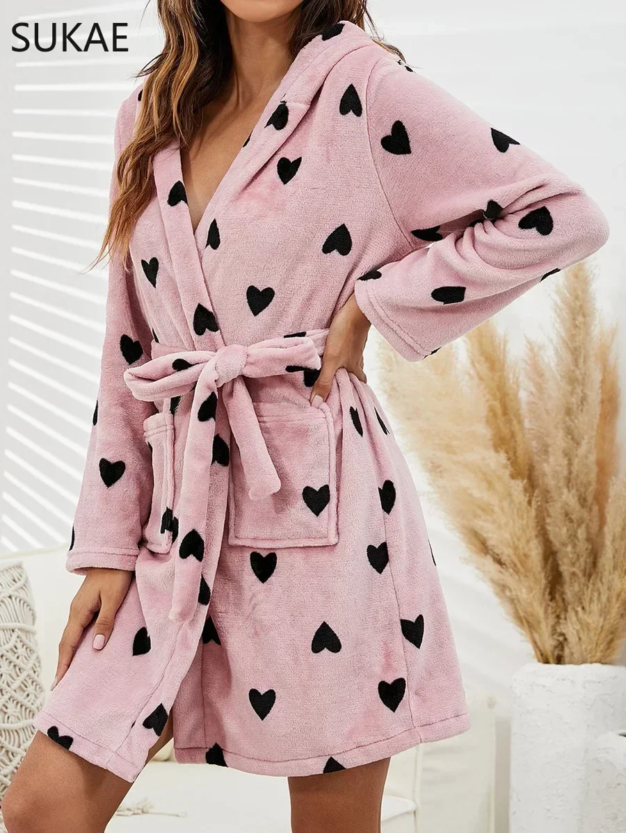 Thick Winter Womens Robes Pink Velvet Hoodies Bathrobes Long Sleeves Flannel Homewear Leisure Sleepwear Sexy Lingeries for Lady