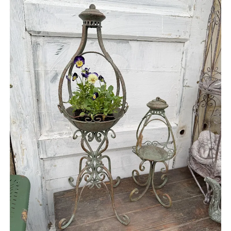 庭の食料品、垂直型の花かご、植木鉢ホルダー、燭台、鳥の餌入れ