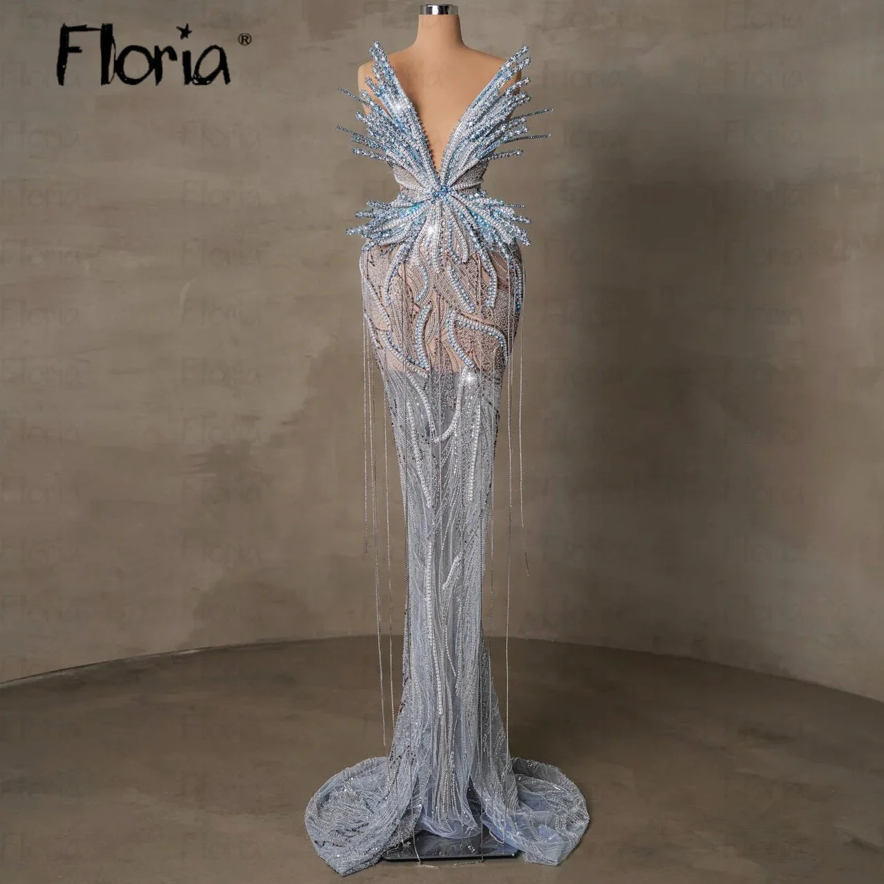 

Couture Illusion Baby Blue Party Dress Глубокий V-образный вырез Русалка с кисточками Гала-ночное платье для выпускного вечера по индивидуальному заказу Саудовская Аравия Robe De Mariée
