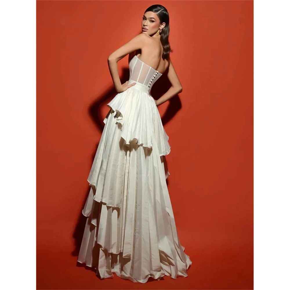 Chic Tiered Pleat Prom Dresses Fashion Strapless Party Gowns Elegant Sleevelesss A-Line Sweep Train Draped Evening Dresses