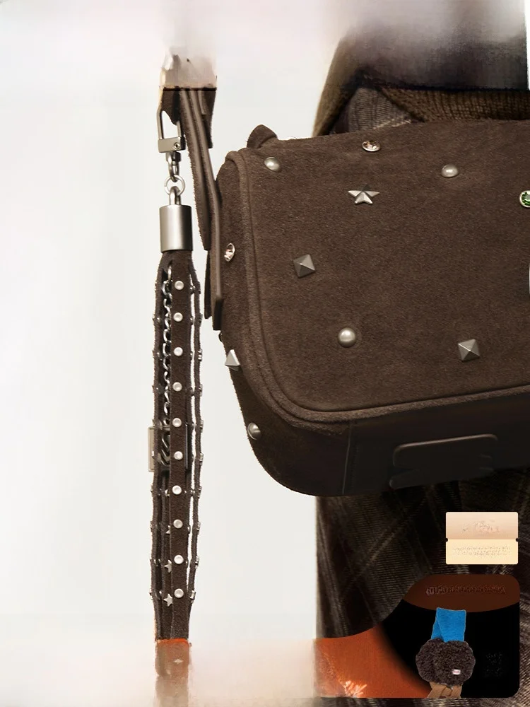 cool-rivet-splicing-tassel-hanging-decoration-women's-new-fashion-spring-accessories-moussy-brand-028iaa501001