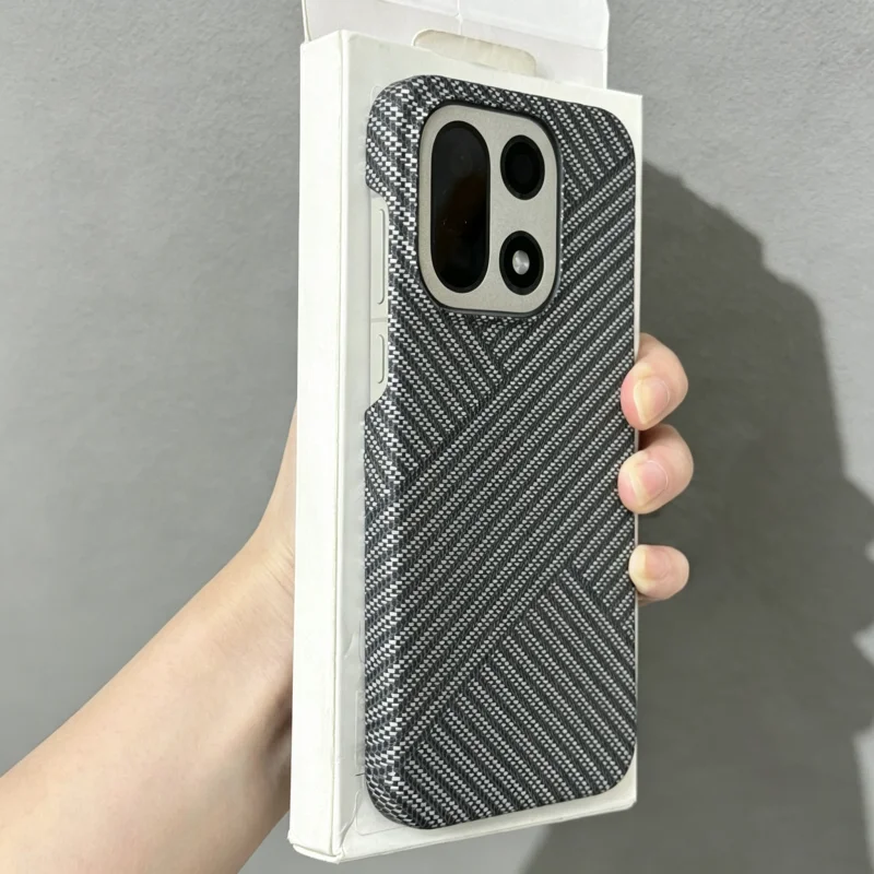 Matte Frosted Case - レトロクール超薄型カーボンファイバーパターンケース OnePlus 15 15T 13 12