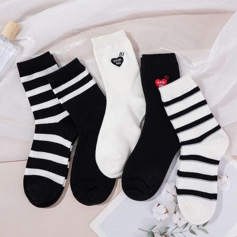 New Children's Socks Black And White Series Striped Socks With Heart-Shaped Pattern Fashion Street Style Kids Mid-Tube Socks