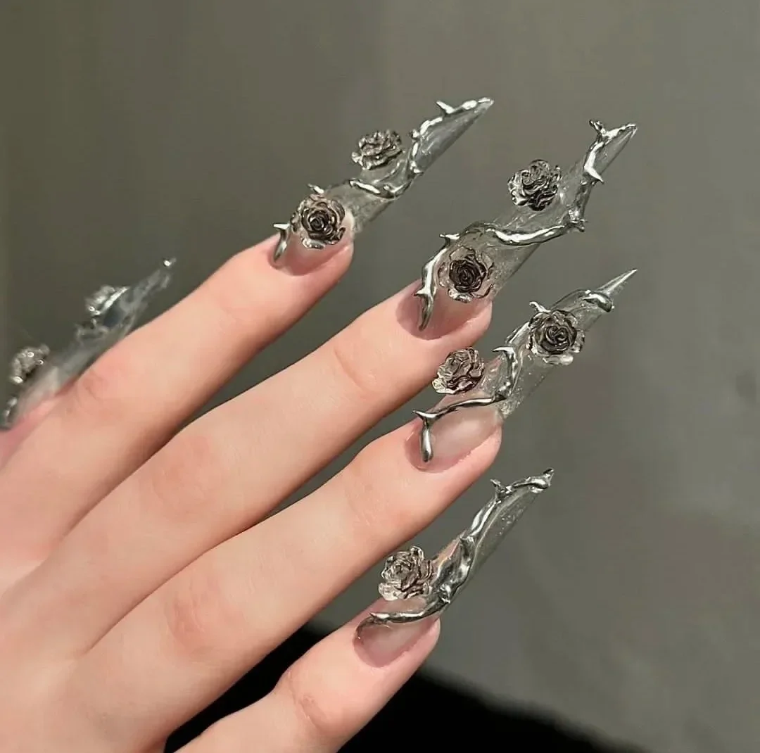 Metal nail art with thorns, black roses, niche atmosphere, wearing nail art with thorns, handmade wearing nail art