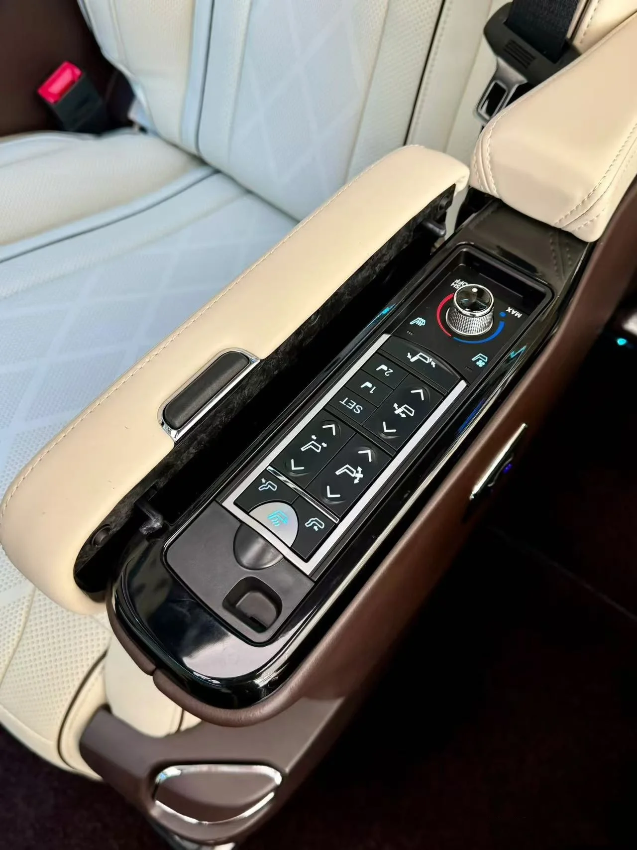 Hot Sale Luxury PVC Leather Interior Upgrade Kit for Sprinter New Condition Car Seat Accessories