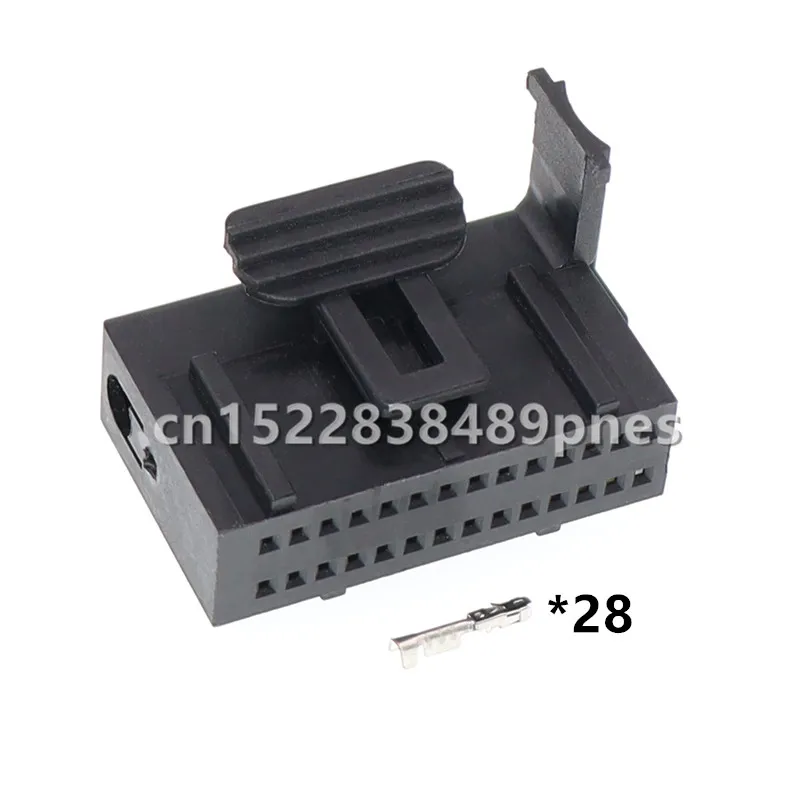 28 Pole Auto Parts Automobile Small Power Low Current Electrical Socket Car Wiring Harness Unsealed Connector