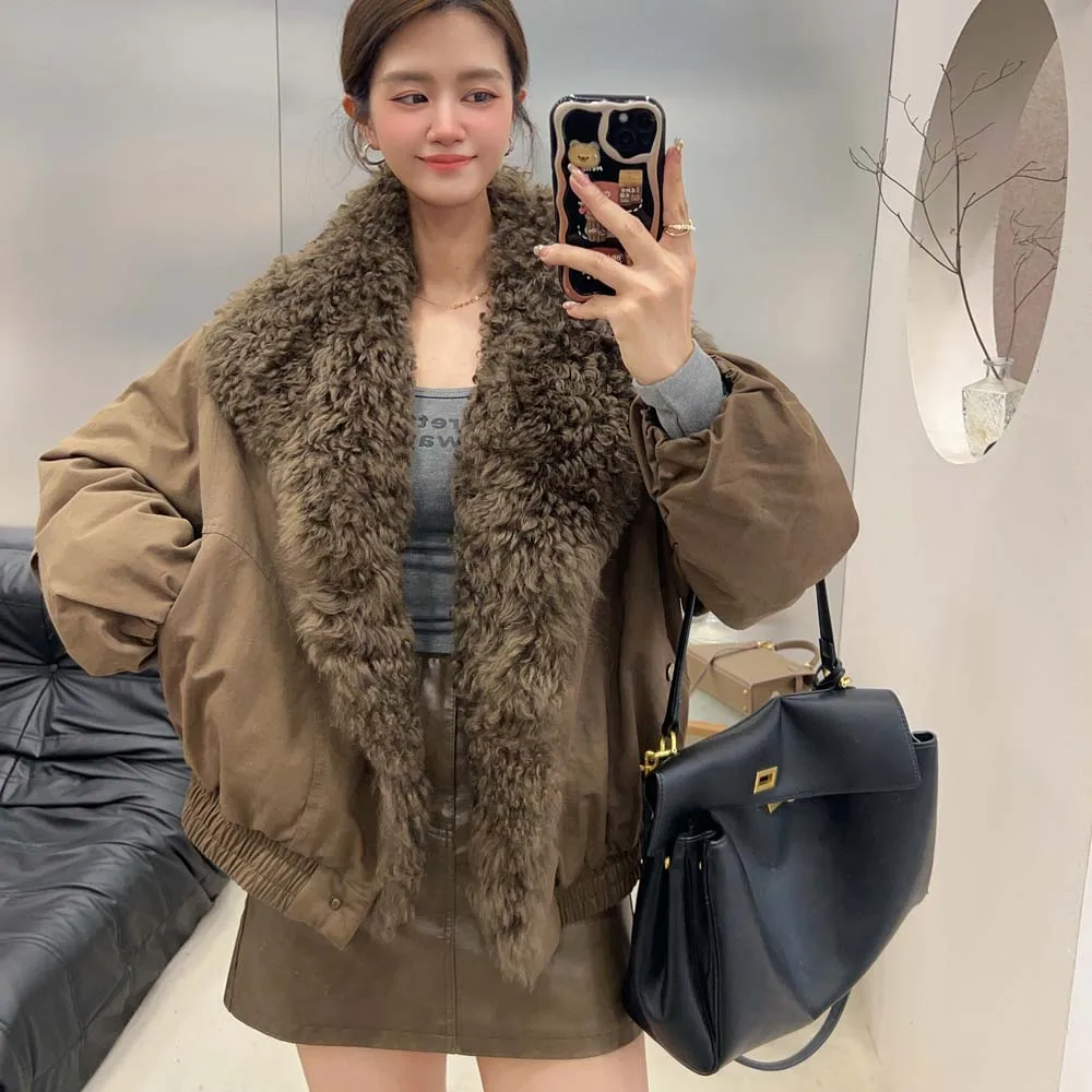 سترة شتوية عصرية لعام 2025 سترة نسائية خارجية فاخرة سترة نسائية معاطف بياقة من صوف الضأن الحقيقي الطبيعي #1