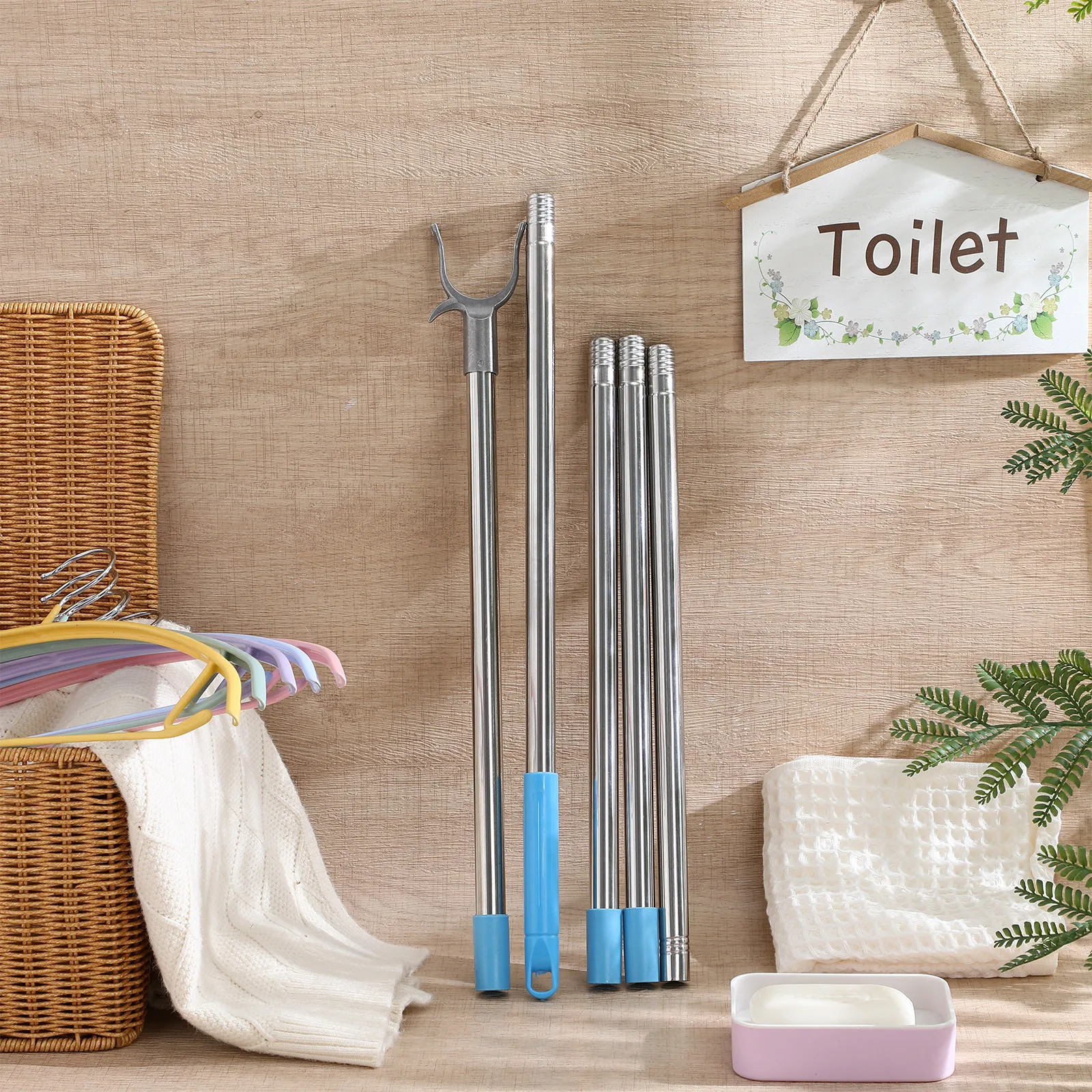 Clothes Reach Pole Detachable Adjustable Retractable Clothes Drying Supply Heavy Duty Lightweight for Balcony Closet Wardrobe