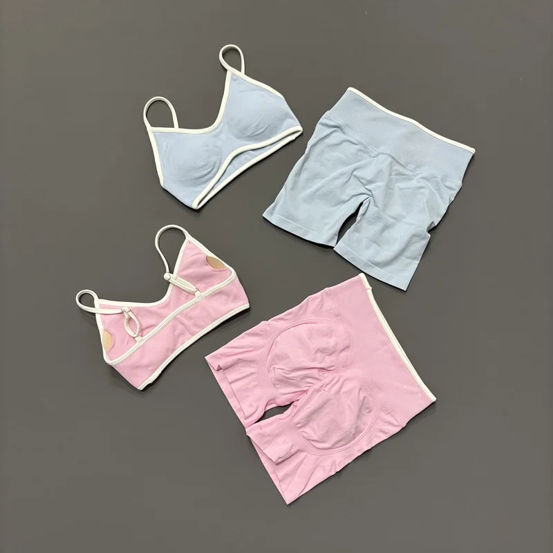 Conjunto Deportivo de 2 Piezas para Mujer, Transpirable, con Bra Deportivo de Contraste, Shorts Scrunch Pro Lifted, Ideal para Gimnasio, Running, Entrenamiento y Fitness