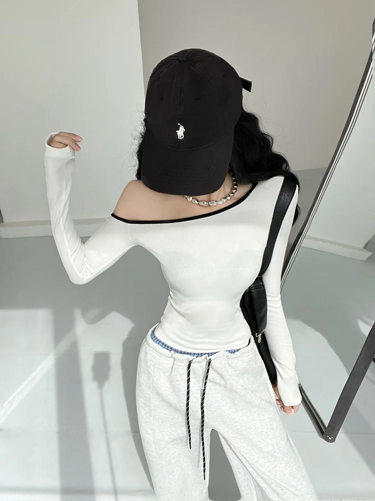 Sexy Oulder Bared American Bla And White Colion Farbe Slant Collar Long Sve Gestrickte Basis IRT Frauen Frühling Slim Fi...