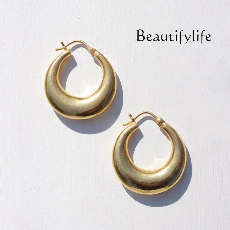 Simple small circle earrings for women, European and American niche design bloggers, the same titanium steel does not fade daily