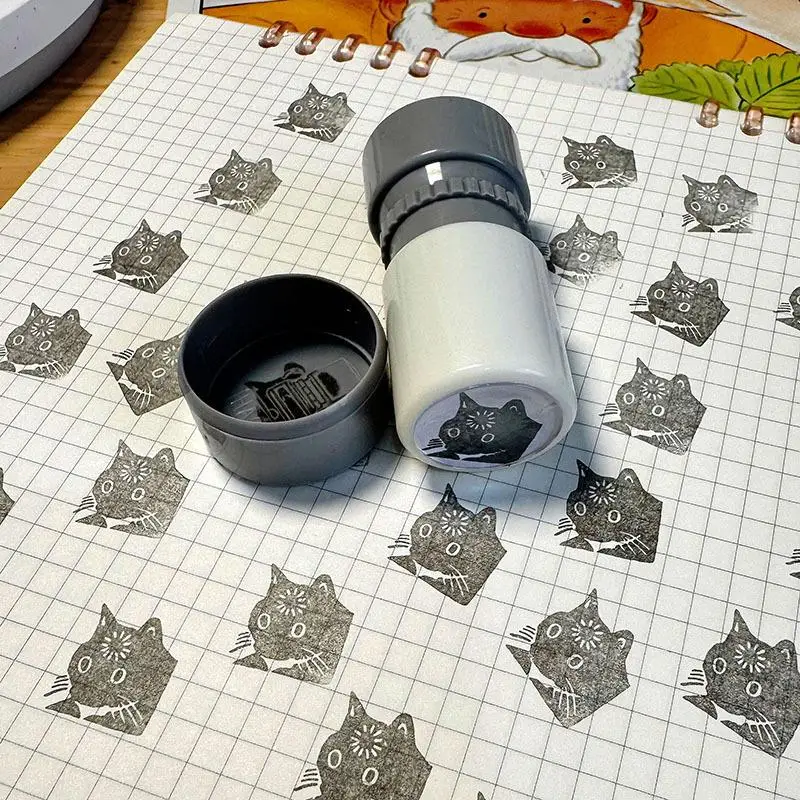 2Pcs Creative Small Cat Sign In Punch Stamp Kawaii Cartoon Cat Stamp Diary Decoration Craft Supplies Kid DIY Toy Fun Gift