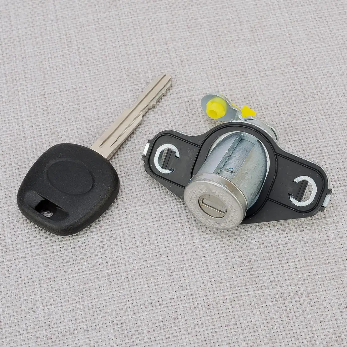 

Car Trunk Rear Door Lock Cylinder With One Key Fit For Toyota Corolla EX High Quality New