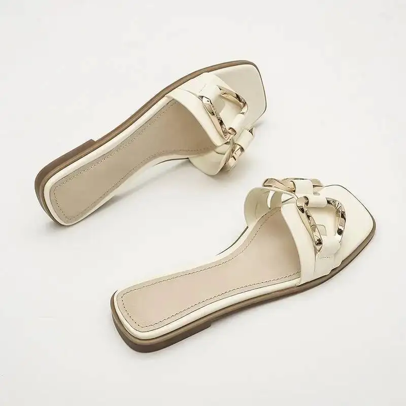 

Women Fashion Slippers 2025 New Women's Flat Summer Sandals Outdoor Wear With Metal Decor One Strap Flat Heel Stylish Shoes