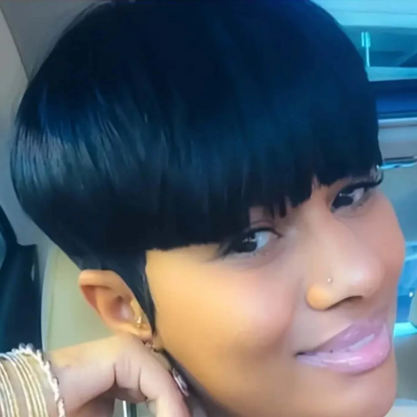 픽시컷 가발 인모 숏 스트레이트 픽시 가발 흑인 여성용 레이어드 레미 인모 기계 제작 가발 일상용