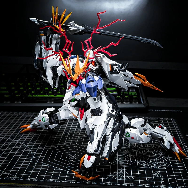

MG 1/100 Fenrir Wolf King Assembly Model Kit High Articulation Mecha Action Figure With Water Decals Collect Model Toy Boys Gift