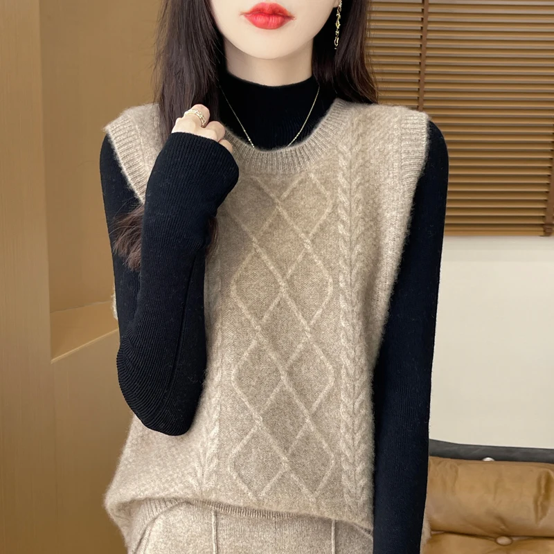 Twisted All Wool Knitted Sweater Vest For Women In Autumn And Winter, Versatile Round Neck Sleeveless Sweater, Camisole DMR D176