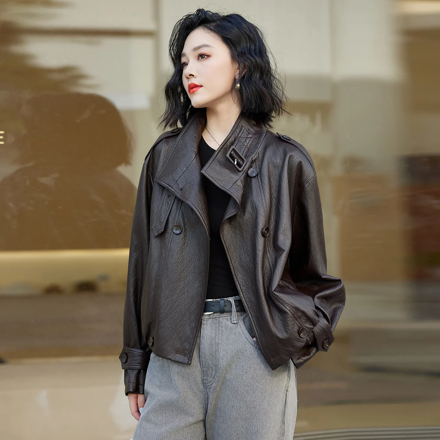 クールなPUレザーのジャケット、レディーススタンドカラー、秋の新作、ヴィンテージ風レザージャケット、小さいサイズ、ファッショナブルな通勤スタイル