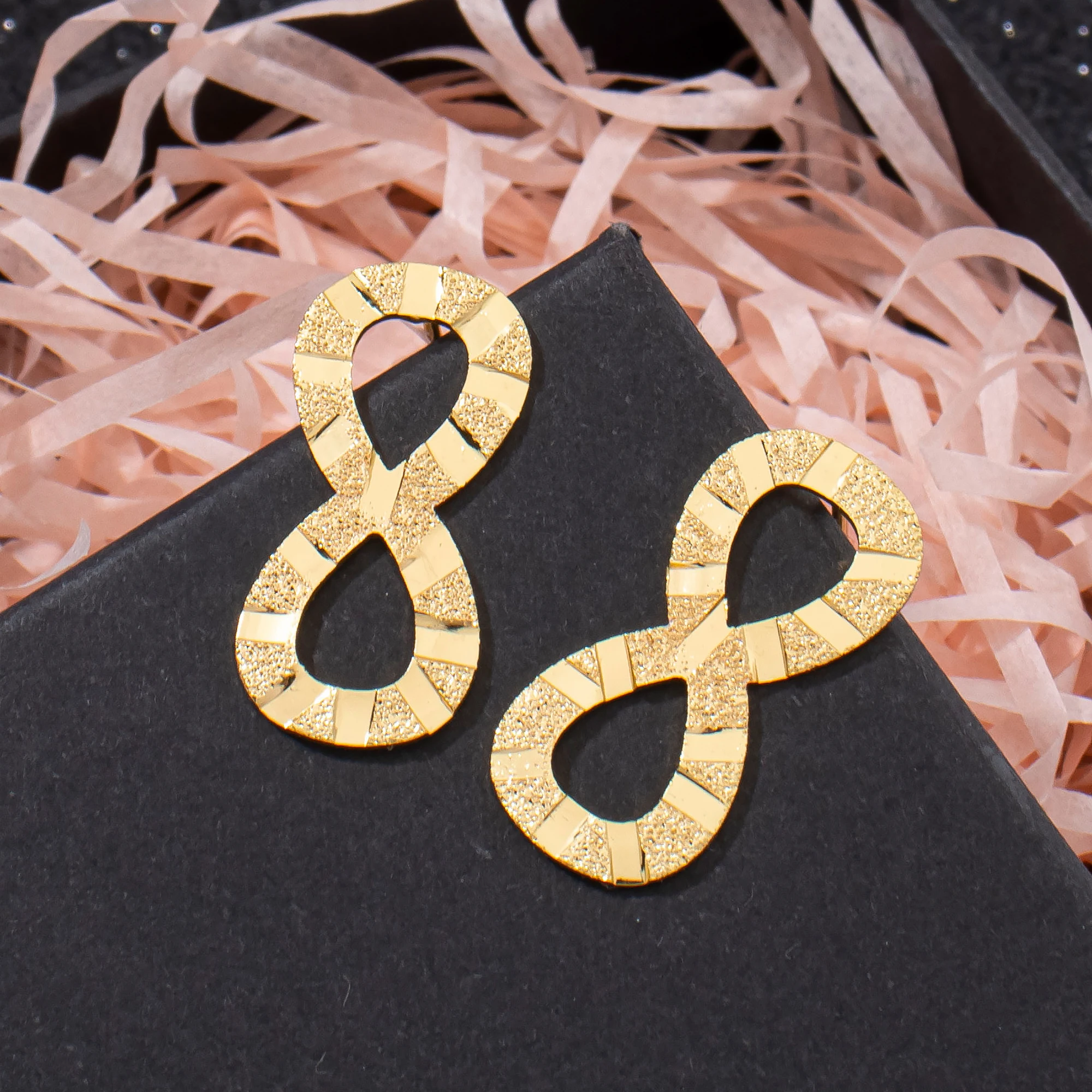 8 Infinity-Symbol Mehrschichtige Kettenhalskette und Ohrringe 2-teiliges Set für Liebesfrauen, Schmuckzubehör für den täglichen Modegebrauch, Geschenke – Detail 4