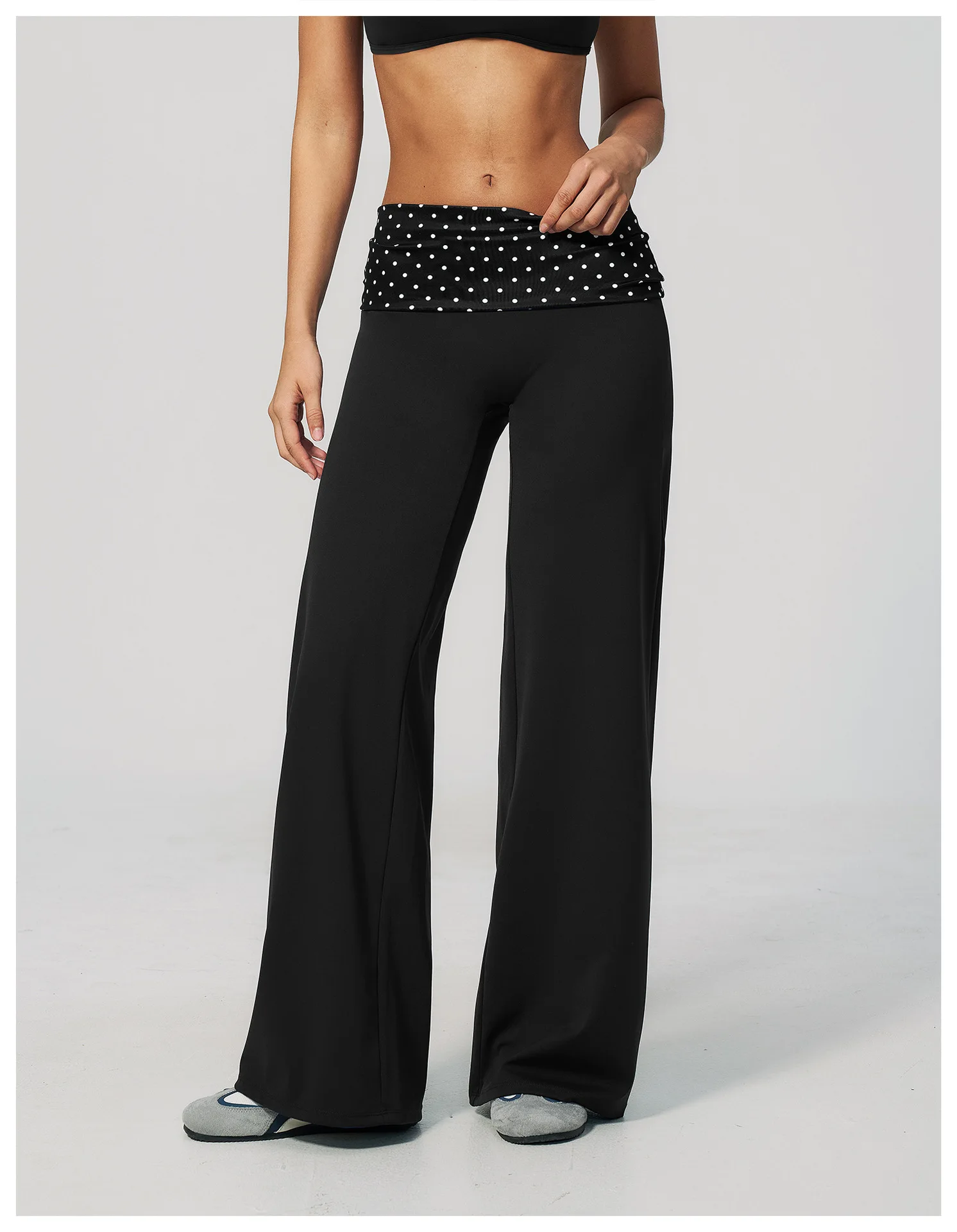 Black and white polka dots (21).jpg