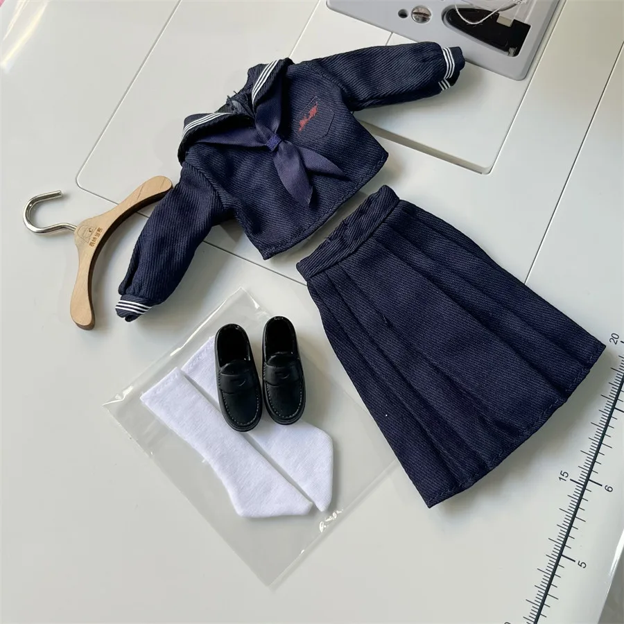 Maßstab 1:6, weiblicher, süßer Matrosenanzug im Preppy-Stil, Faltenrock, Soldatenkleidung, Modell für Ob24/26 Blythe Actionfiguren-Körper – Detail 16