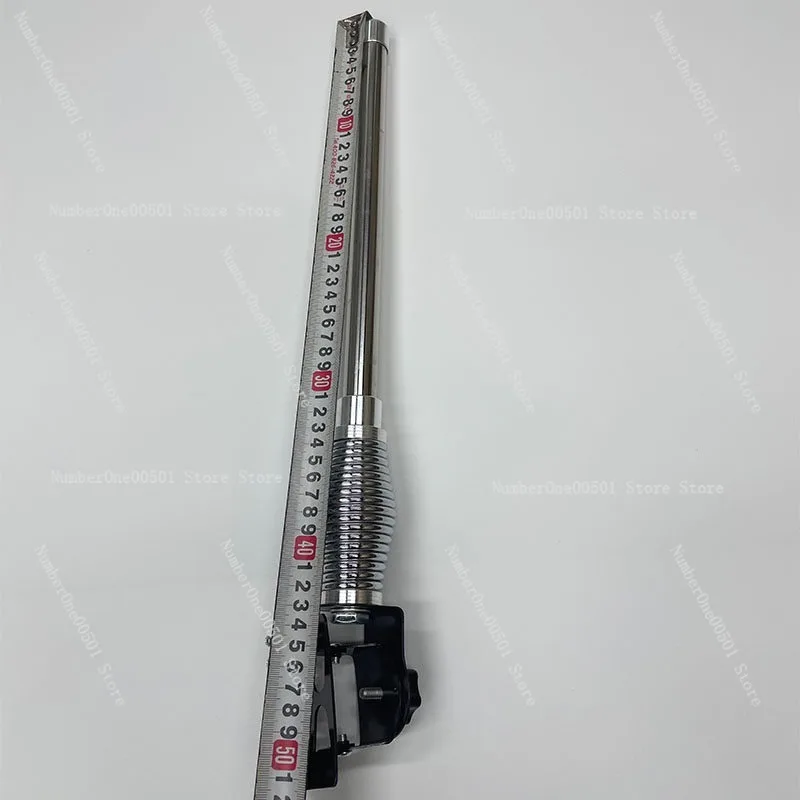 

Декоративная автомобильная антенна-флагшток на капот/багажник, универсальная, с неразрушающей установкой, для бампера