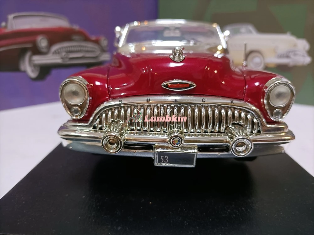 Model Decoration 1:18 For Original Buick Roadmaster Skylark 1953 Red Convertible Model