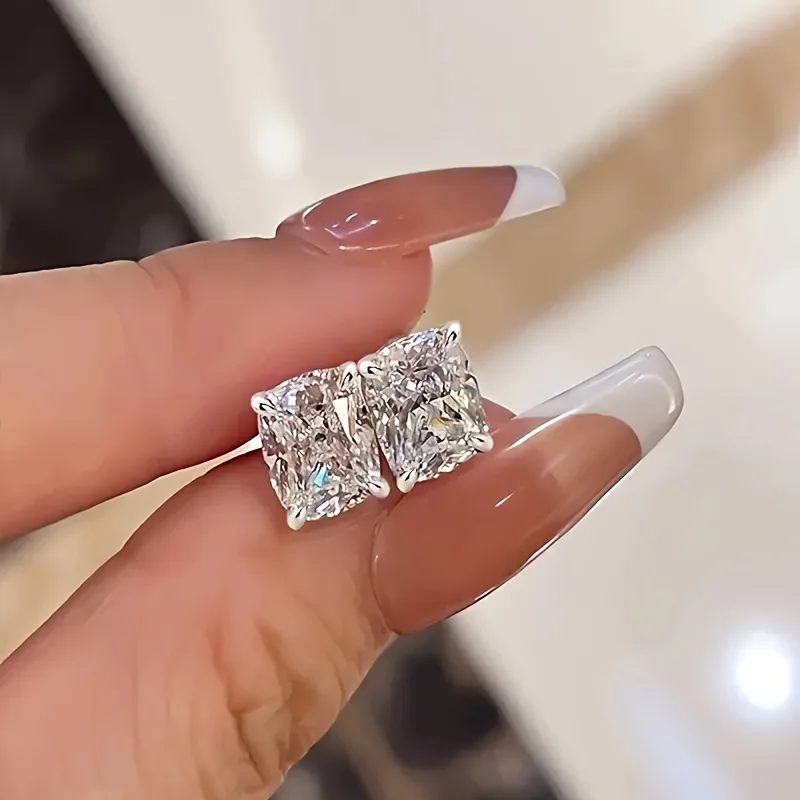A set of shiny square zirconia earrings made of S925 sterling silver, women's style. These simple and elegant earrings are perfe