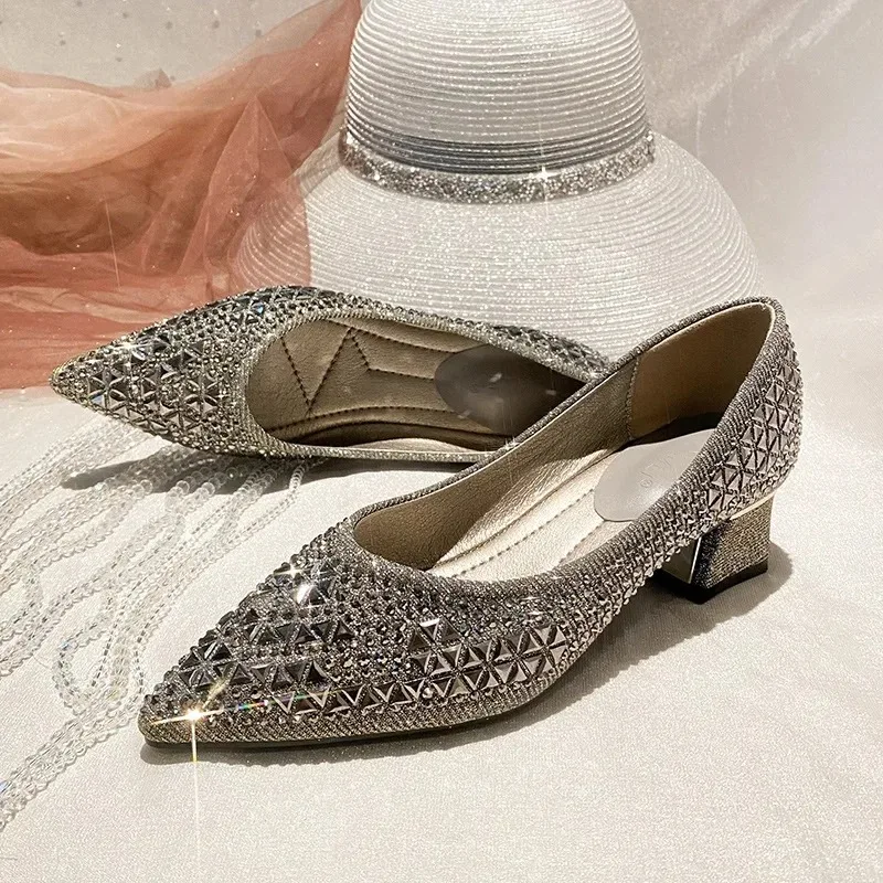 

Luxury Designer Shoes for Women Pointed Toe Flat Shoes Women Ladies Glitter Crystal Shoes Office Dress Loafers Zapatos De Mujer