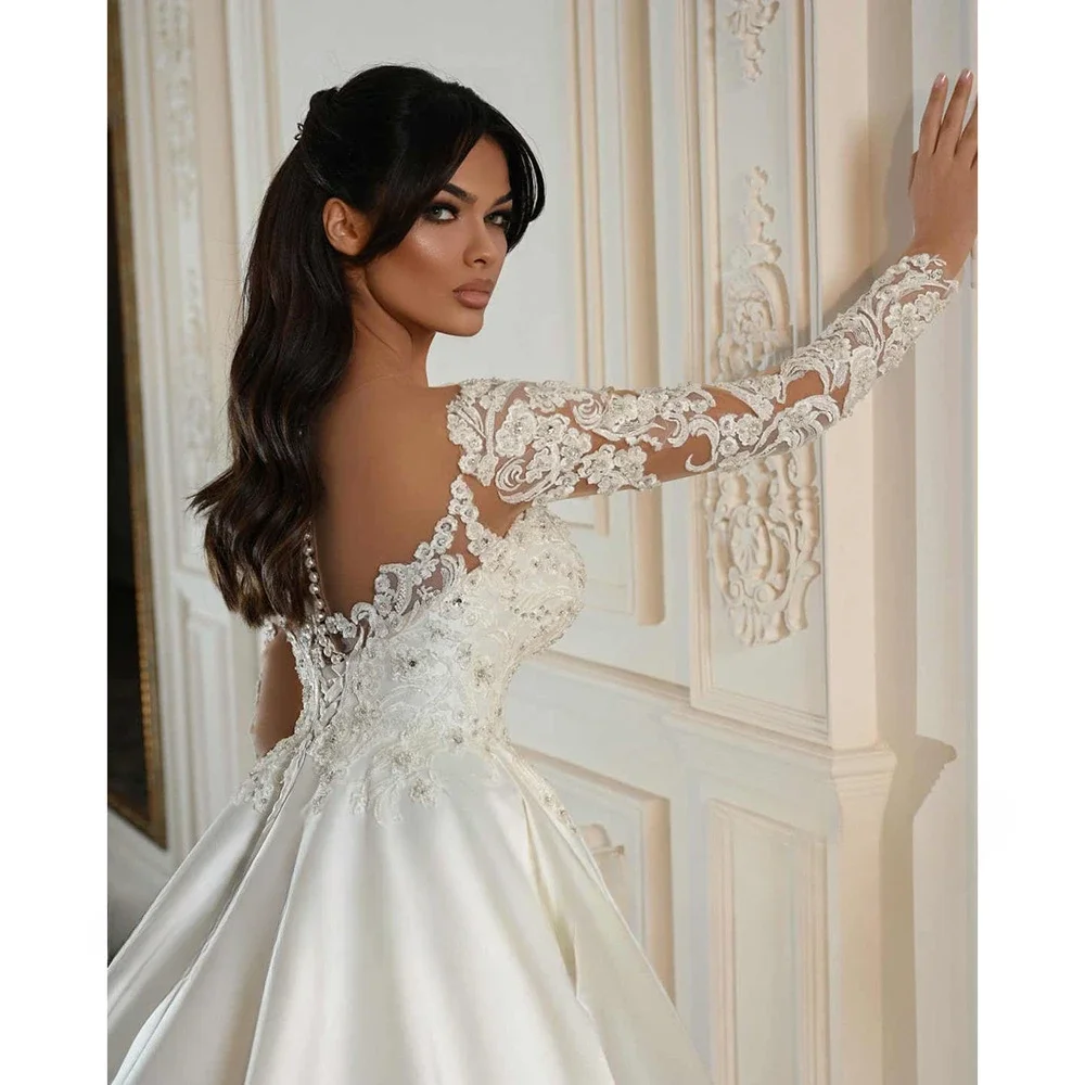 Abiti da sposa di lusso personalizzati Scollo a cuore Applique in pizzo Maniche lunghe Raso A Line Sweep Train Abiti da sposa da sposa