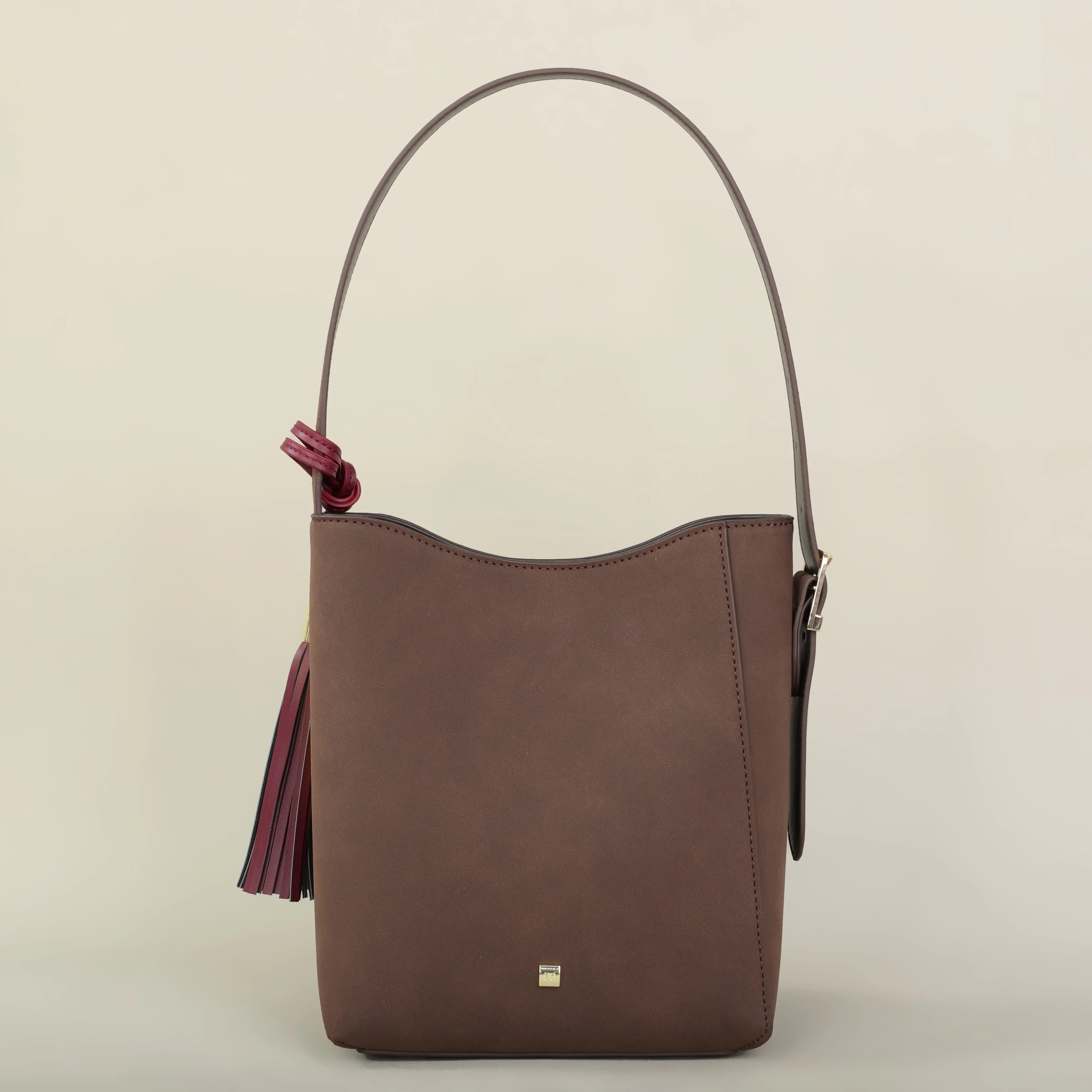 PG Leichte Nischen-Luxus-Schultertasche Neuestes Modedesign Hochwertige Minimalistische Elegante Strandtasche Ausverkauf – Detail 7