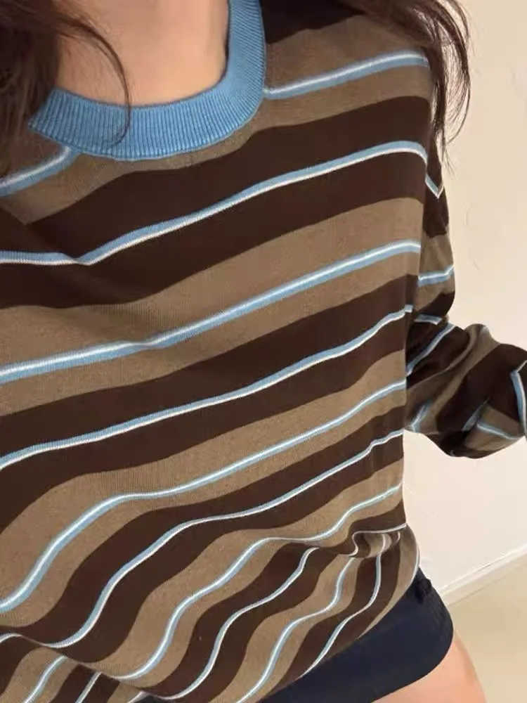 تي شيرت فضفاض مناسب مستدير Ne Long Sve تي شيرت نسائي للخريف كاجوال مريح بالإضافة إلى حجم علوي بنمط شريطي القهوة