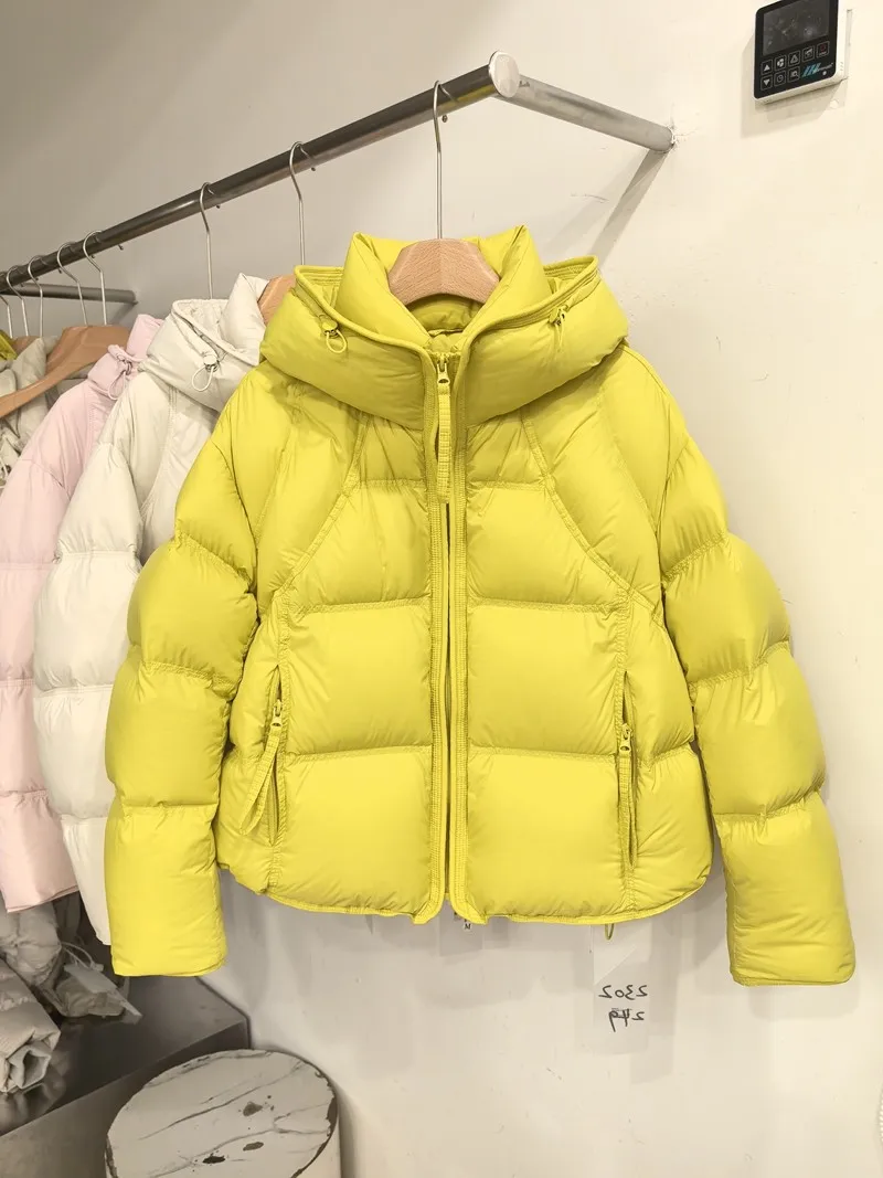 2026 Kurze Weiße Daunenjacke mit Kapuze für Damen, Warme Winterjacke, Kurze Pufferjacke mit Kapuze
