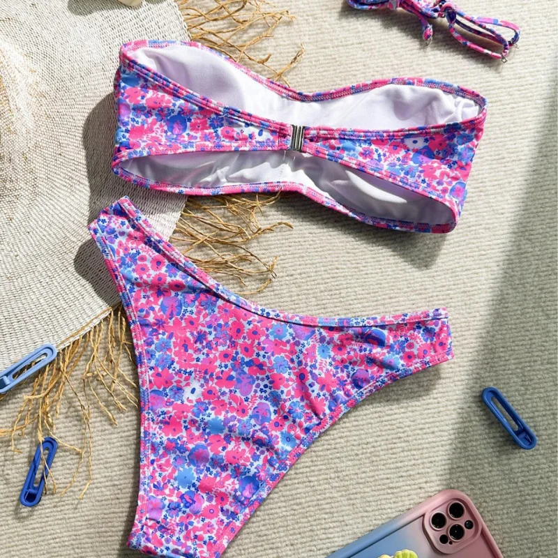 

New popular printed triangle cup bikini with tie neck and thong bottom two-piece swimsuitinsSwimsuit temperature
