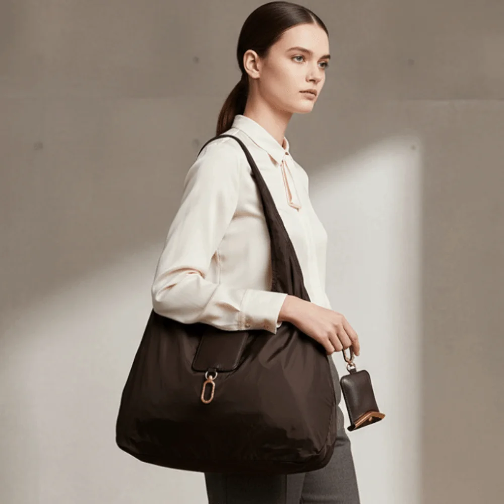Solid Color Key Chain Tote Bag Mini Tear-Resistant Foldable Shopping Bag Space-Saving Faux-Leather Case 2-in-1 Bag Charm Pouch