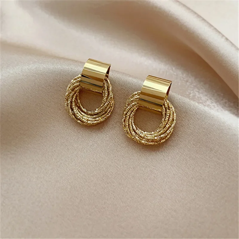 Retro Metal Gold Color Multiple Small Circle Stud Earrings for Women Korean Jewelry Fashion Wedding Party Earrings Jewelry Gifts image 4