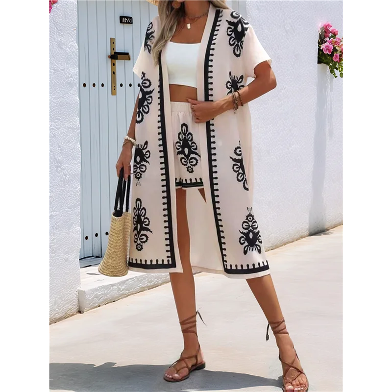 

【SEE】Women's Plus Size Floral Boho Short Sleeve Kimono- Open Front Outwear And Shorts 2 Piece Summer Outfit