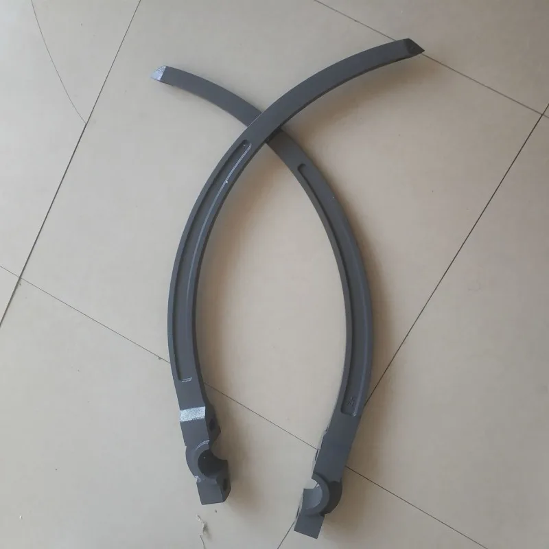 

Agricultural machinery accessories, balers, lawn balers, large needles, threading needles