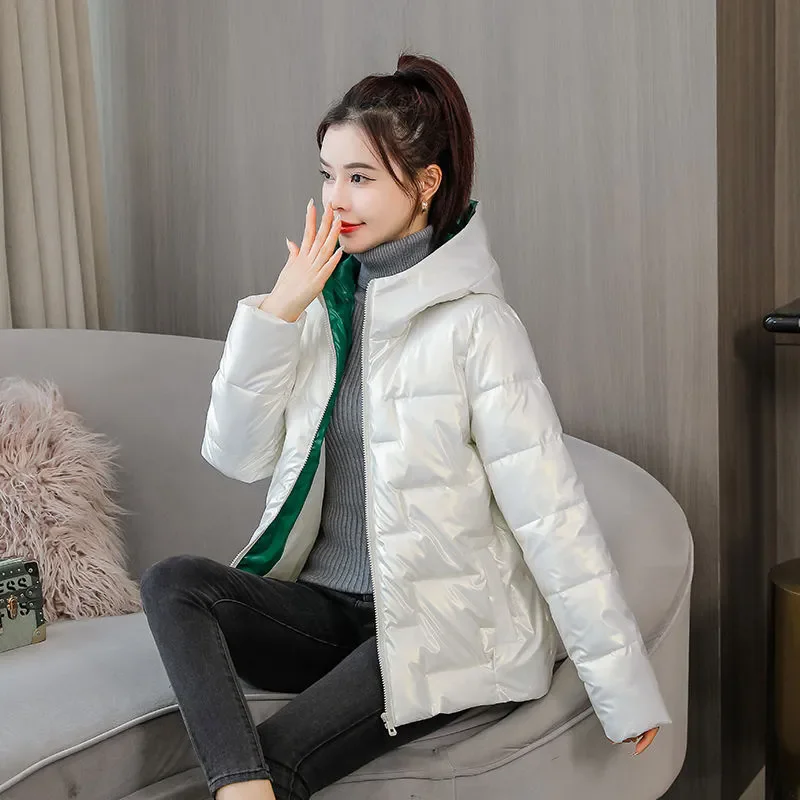 2024 The New Winter Eiderdown Cotton-padded Jacket Is Light and Thin Short and Casual Fashionable and Bright Surface Jacket