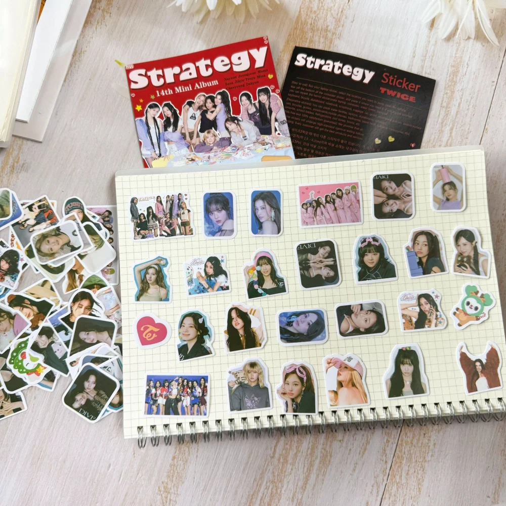 Neue 98PCS KPOP Pop Musik Gruppe Zweimal Thema Party STRATEGY Neue Album Skateboard Wasser Tasse Aufkleber Festival Geschenk